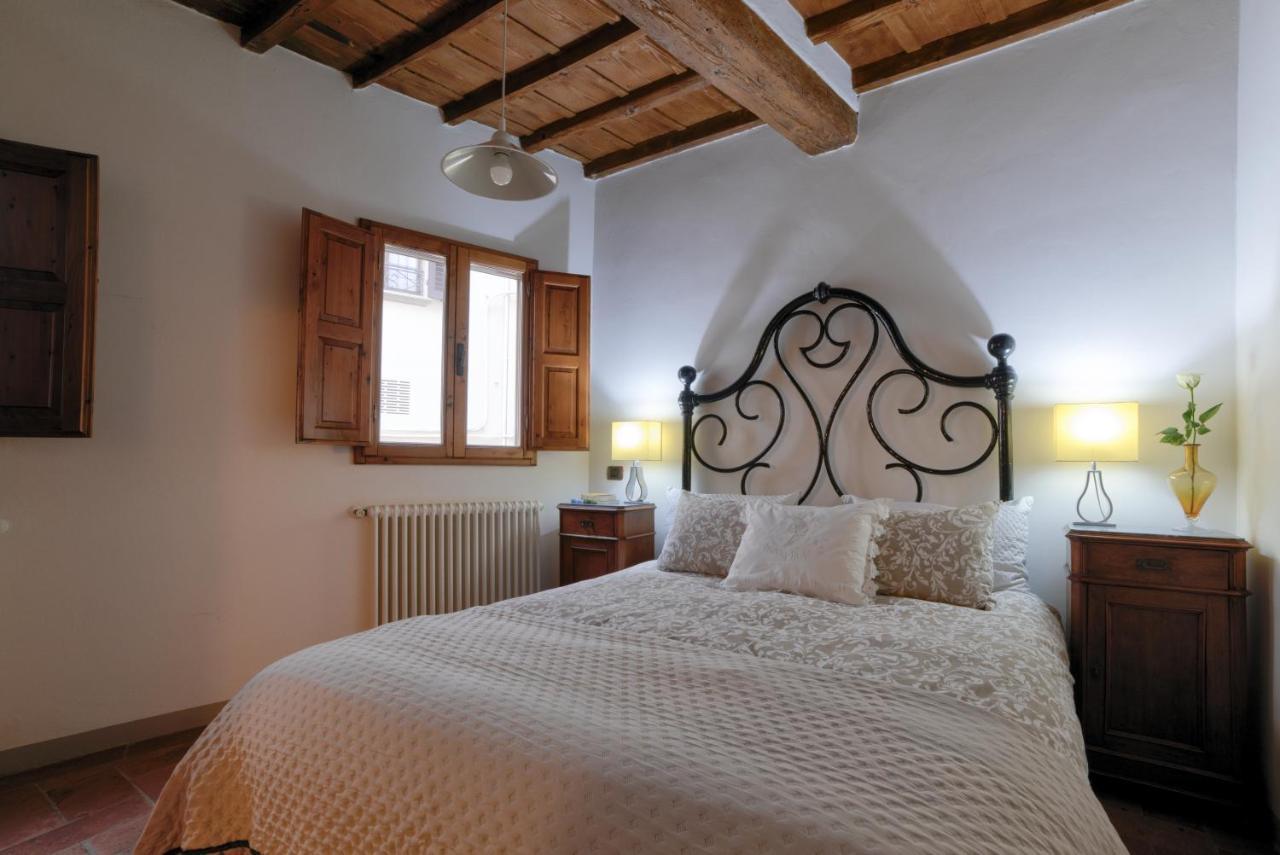Apartment Lacosta Near Ponte Vecchio Florence Buitenkant foto